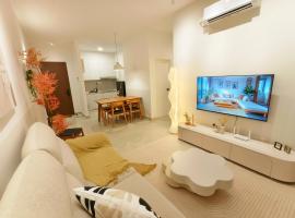 Aliff Height Tampoi 2BR Warm Japanese Pool View 5pax I PetFriendly I Netflix 2Carpark，位于新山的宠物友好酒店