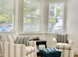 Downtown Updated Craftsman, Pet Friendly