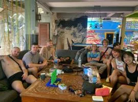 Happy House Backpackers