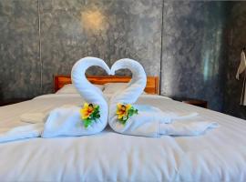 J House Has Love 1，位于素可泰的酒店