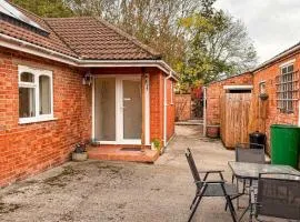 Three Bedroom Bungalow ideal for families or contractors Highbridge