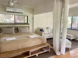 Gin's Rainforest stay -pet friendly