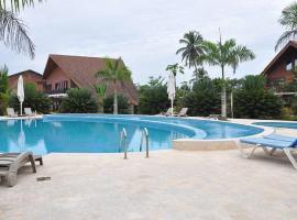 Blue Sky Les Chalets Dime，位于Nganda-Nganda的酒店