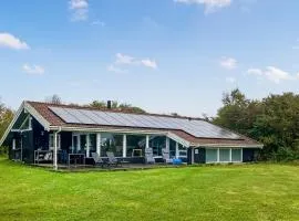 Nice Home In Sydals With Wifi