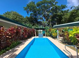 Casa Uvita Bay，位于乌维塔的带泳池的酒店