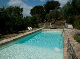 Agriturismo La Grotta，位于圣朱利亚诺-泰尔梅的酒店