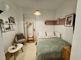 The Nest - Cozy Stay in Arcadia，位于特里波利斯的酒店