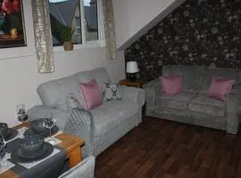 Blackburn Heights Sleeps 4 Family Apartment