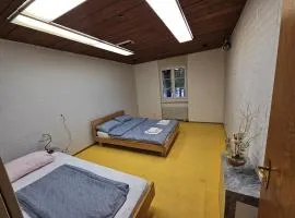 Privatzimmer -Venus- mit gemeinsamer Küche und Bad in der Altstadt Chur