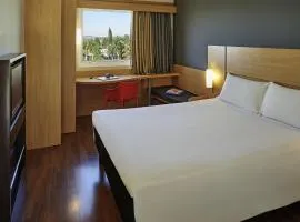 索罗卡巴宜必思酒店