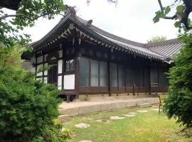 Hanok Stay Chunhwadang