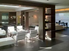 佩加索艾若波特美居酒店