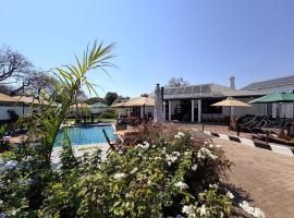 10 on Pauling Hotel Bulawayo，位于布拉瓦约的酒店