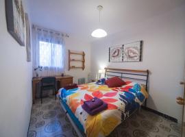 Comodo y luminoso en Cornella -Barcelona-，位于科尔内拉德罗布雷加特的酒店
