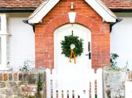 Cowdray Holiday Cottages