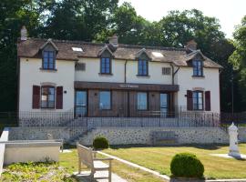 Cité Pontavice du Haras national du Pin，位于Le Pin-au-Haras的酒店