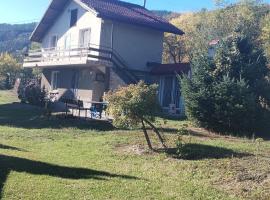 Вила "до Гората"，位于Tsŭrkvishte的别墅