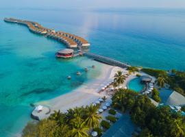 Centara Ras Fushi Resort & Spa Maldives - Stay 4 nights or more and enjoy 50 percent off Speedboat transfers, valid for stays from 10 Apr to 30 Sep 2026，位于北马累环礁的Spa酒店