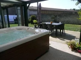 Maison de Charme avec Spa et Véranda - Proche Thermes de Vittel et Cité des Images - FR-1-589-252