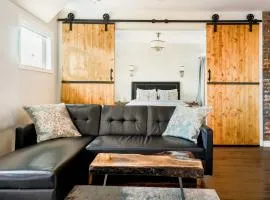 Stylishly Remodeled Queen Victoria Loft