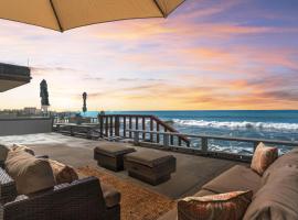 Sea Glass Beach Road Villa On the SAND Luxury and relaxation，位于Capistrano Beach的酒店