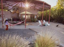 Espacio El Sol，位于La Tirana的山林小屋