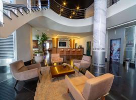 马瑙斯美居酒店，位于马瑙斯的带热水浴缸的酒店