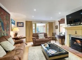 5 Bed in Thornham KT086