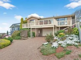 Encounter Escape 27 Southern Right Crescent Encounter Bay - Linen Included