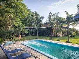 Casa Angi, con jardín y piscina en Sanber