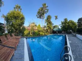 丛林野生动物游猎度假酒店