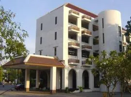 Royal Diamond Hotel