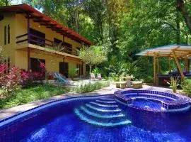 Toucan Villa Family home w Private Pool Garden