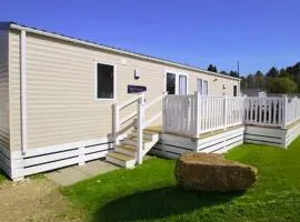 Forest Edge 2 Bedroom Sublime Caravan with Hot Tub