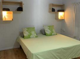 Kura Ora Guest House，位于Rangiroa的酒店