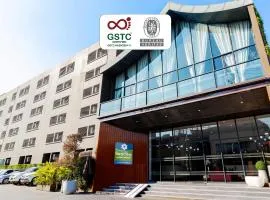 SureStay by Best Western Iconic Ari-Jatujak