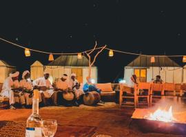 Infinity sahara camp，位于梅尔祖卡的酒店