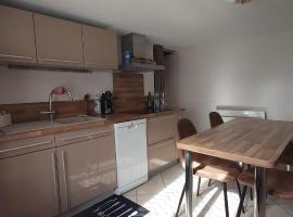 Maison cosy en pierre parking centre，位于维泰勒的酒店