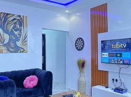 LuxeHaven Apartment，位于Loburo的酒店