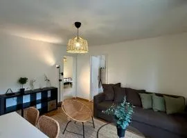 Apartment with Balcony, 26 min to Zurich Center