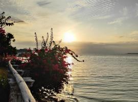 Malcom Ocean View Retreat，位于蓬圭的酒店