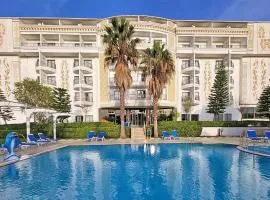 Maya World Park Hotel