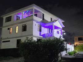 Crater Serenity Studio，位于Curepipe的酒店