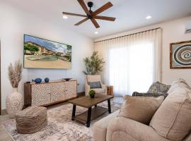 Inviting 2BR Condo in Mavila Resort at Quivira，位于卡波圣卢卡斯的酒店