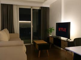 Spacious 1BR Apartment CASA ICE BSD by alonelyroom，位于Dadap的酒店