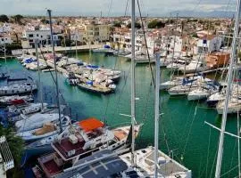 Estudio Moderno la mejor vista al puerto deportivo