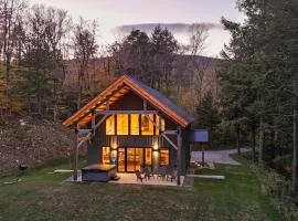 Mountain Views, Hot Tub, Trails, Waterfront