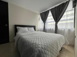 Hotel Monaco，位于伊皮亚莱斯的酒店