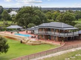 De'Vinceant - The Grand Manor by Wonnerup Beach