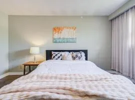 Nest in the Orchard--cozy room